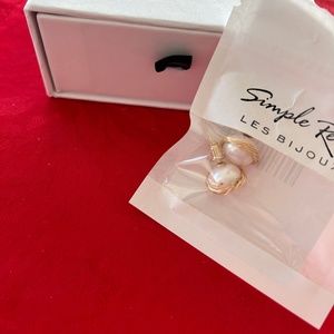Simple Retro Pearl earrings